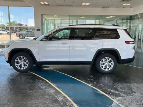 Photos of 2022 Jeep Grand Cherokee L Limited for sale in Boone, IA at Pat Clemons Inc.