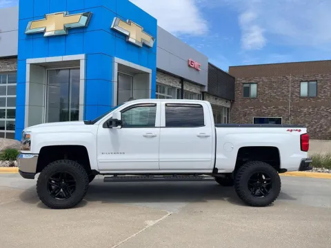 Photos of 2018 Chevrolet Silverado 1500 LT for sale in Boone, IA at Pat Clemons Inc.