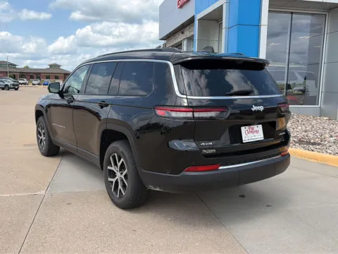 More photos of 2024 Jeep Grand Cherokee L Limited at Pat Clemons Inc., IA
