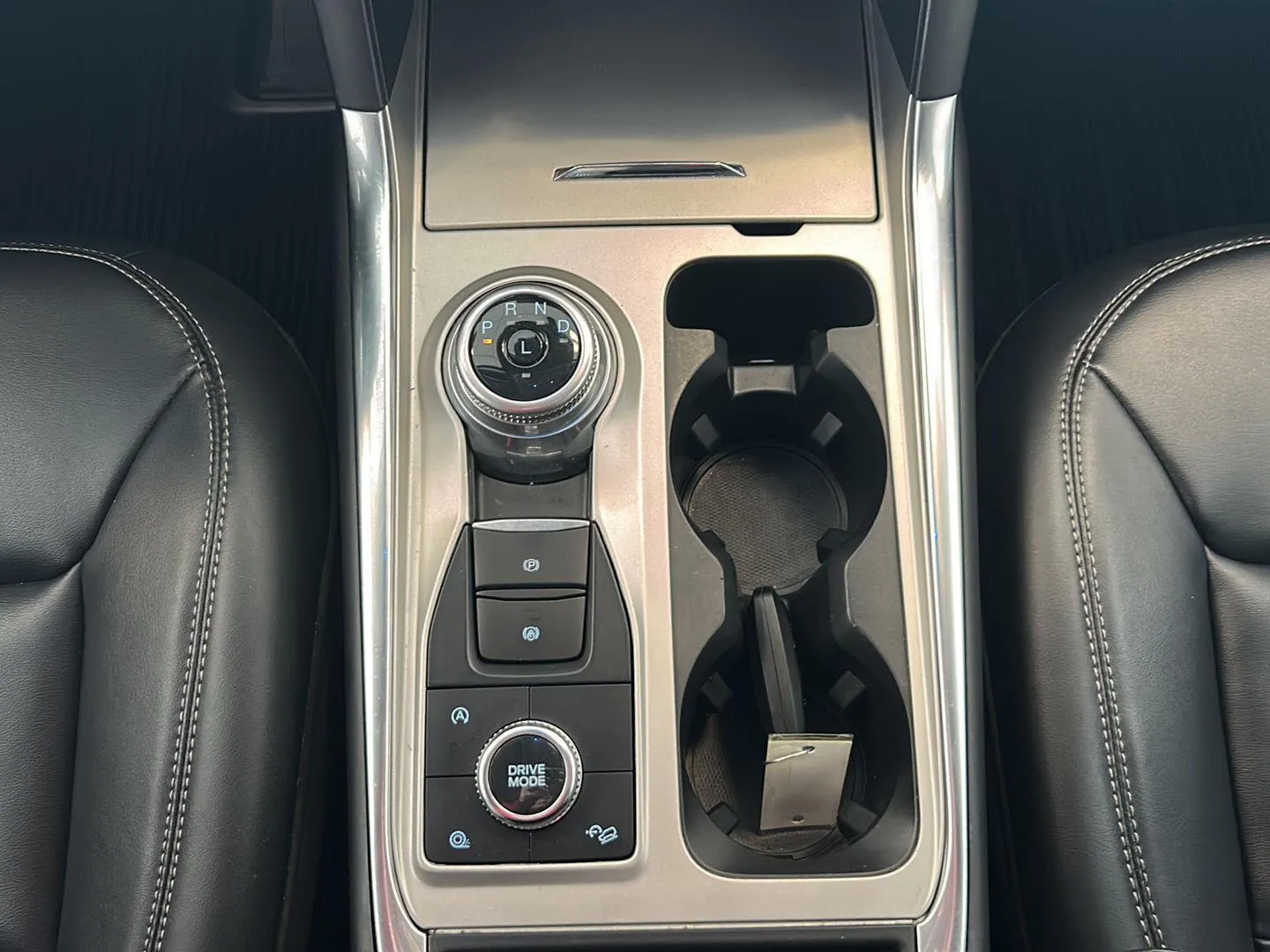 2023 Ford Explorer XLT - Photo 11