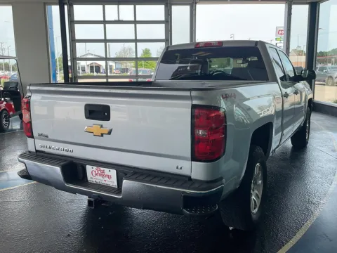 More photos of 2016 Chevrolet Silverado 1500 LT at Pat Clemons Inc., IA