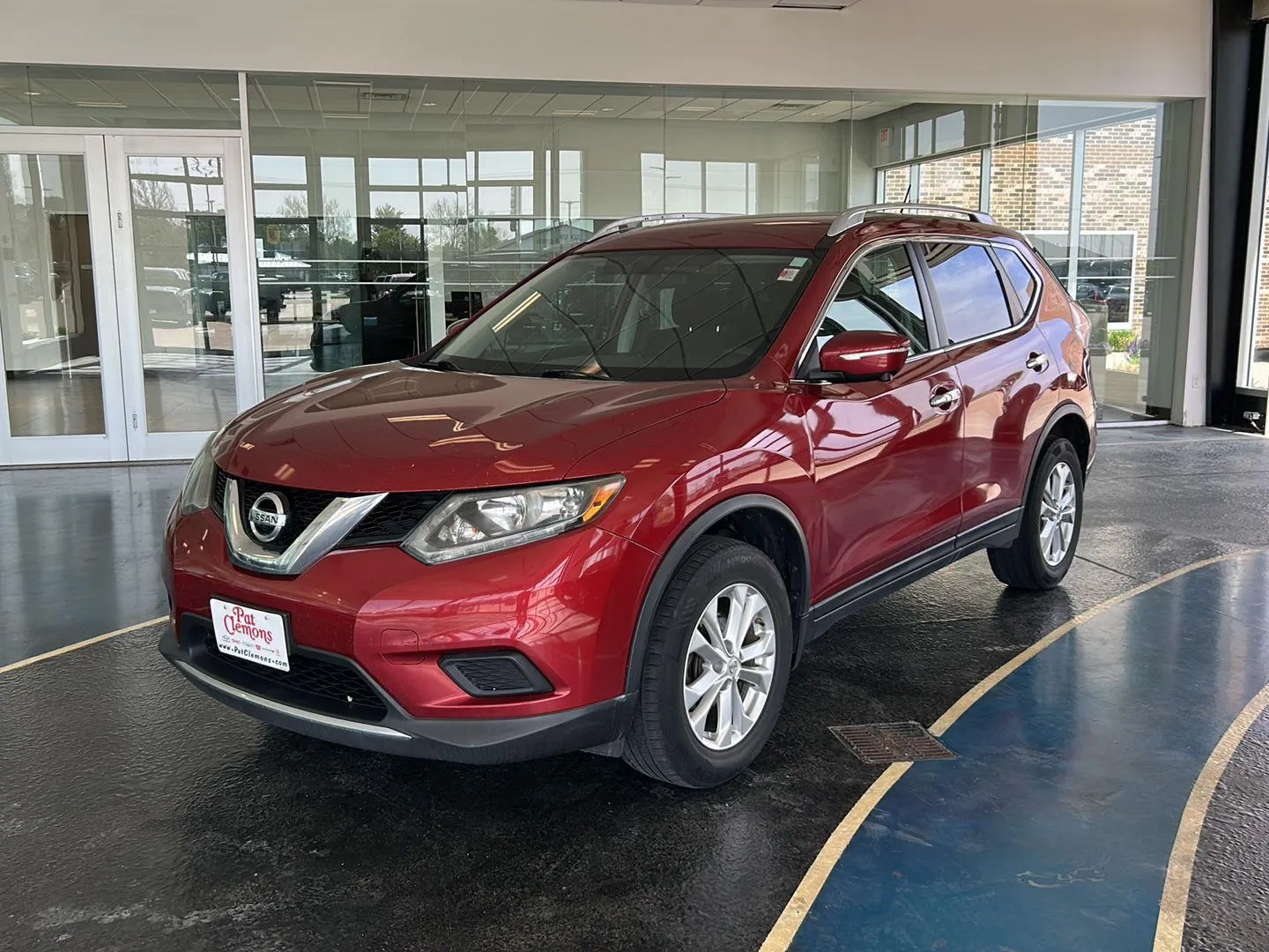 Red 2015 Nissan Rogue SV for sale in Boone, IA