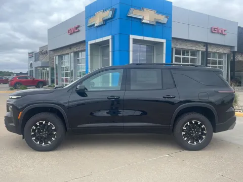 Photos of 2026 Chevrolet Traverse AWD Z71 for sale in Boone, IA at Pat Clemons Inc.