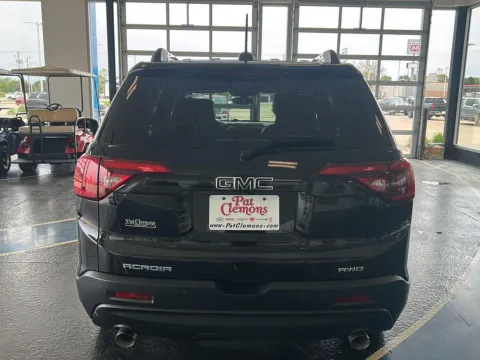 More photos of 2019 GMC Acadia SLT at Pat Clemons Inc., IA