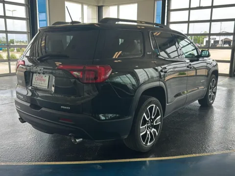 More photos of 2019 GMC Acadia SLT at Pat Clemons Inc., IA