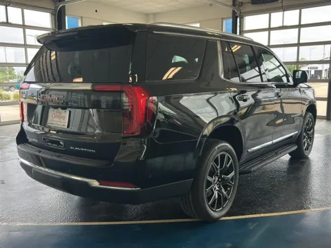 More photos of 2026 GMC Yukon Elevation at Pat Clemons Inc., IA