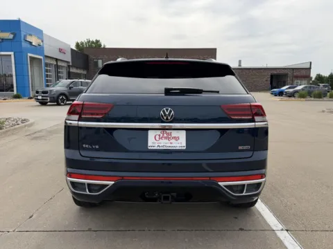 More photos of 2020 Volkswagen Atlas Cross Sport 3.6L V6 SEL Premium R-Line at Pat Clemons Inc., IA