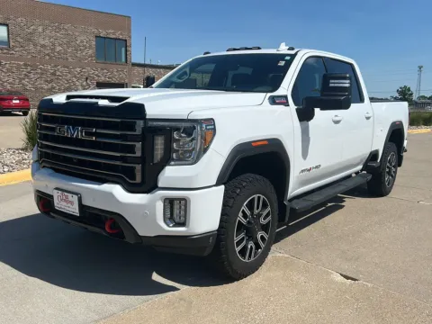 White 2020 GMC Sierra 2500HD AT4 for sale in Boone, IA