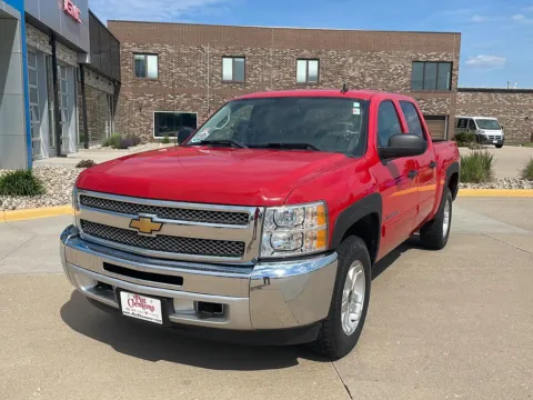 Red 2013 Chevrolet Silverado 1500 LT for sale in Boone, IA