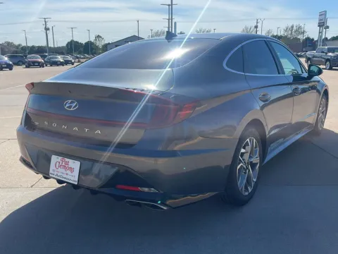 More photos of 2023 Hyundai Sonata SEL at Pat Clemons Inc., IA