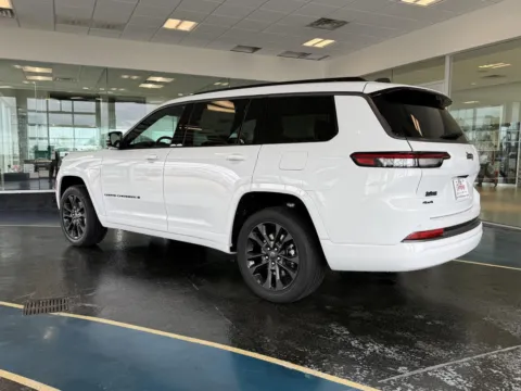 More photos of 2026 Jeep Grand Cherokee L Limited Reserve at Pat Clemons Inc., IA