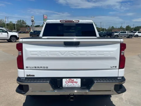 More photos of 2026 Chevrolet Silverado 1500 LTZ at Pat Clemons Inc., IA