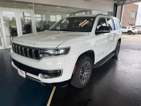 White 2023 Jeep Wagoneer L Series II for sale in Boone, IA