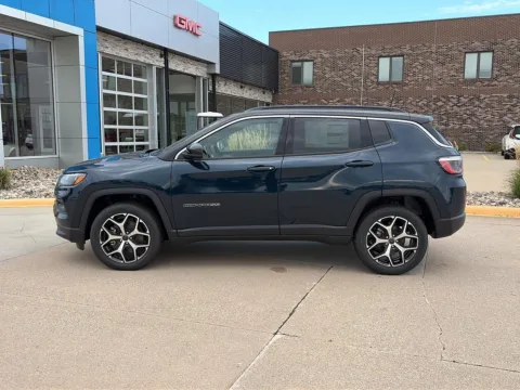 Photos of 2026 Jeep Compass Limited for sale in Boone, IA at Pat Clemons Inc.