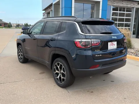 More photos of 2026 Jeep Compass Limited at Pat Clemons Inc., IA