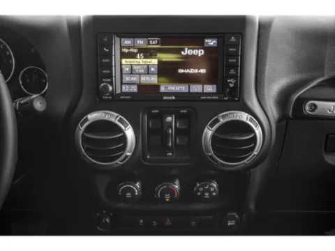 More photos of 2015 Jeep Wrangler Unlimited Rubicon at Pat Clemons Inc., IA