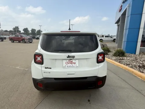 More photos of 2023 Jeep Renegade Latitude at Pat Clemons Inc., IA