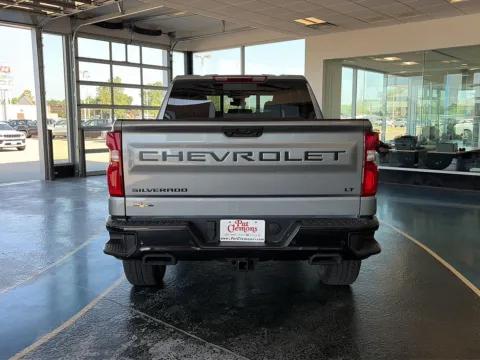 More photos of 2026 Chevrolet Silverado 1500 LT Trail Boss at Pat Clemons Inc., IA