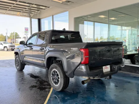 More photos of 2024 TOYOTA TACOMA DOUBLE C at Pat Clemons Inc., IA