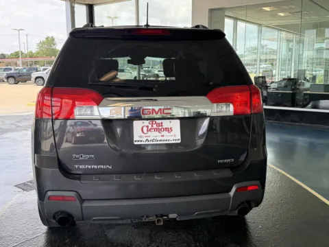 More photos of 2015 GMC Terrain SLT at Pat Clemons Inc., IA