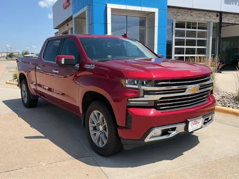 More photos of 2019 Chevrolet Silverado 1500 High Country at Pat Clemons Inc., IA