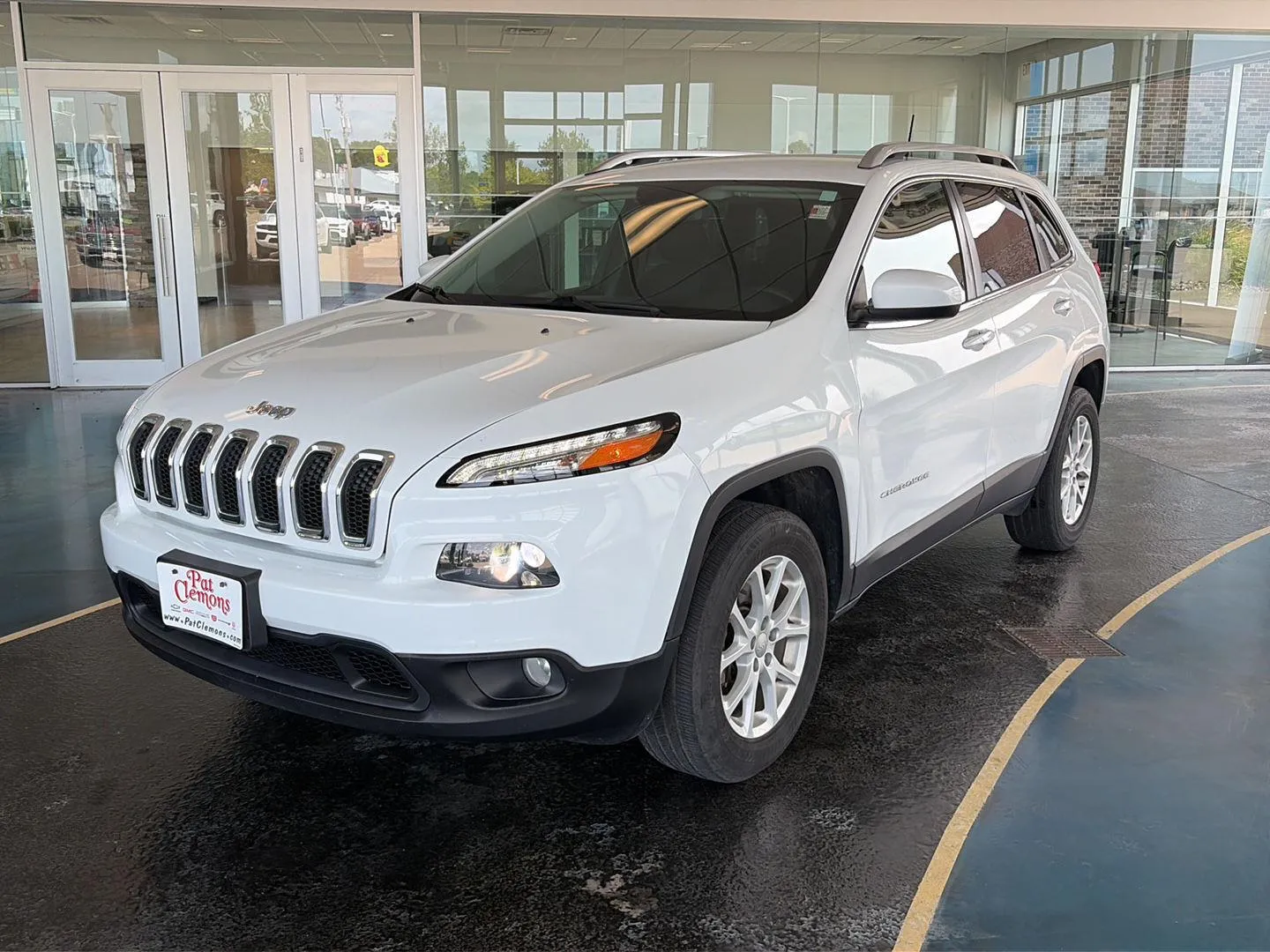 Used 2017 Jeep Cherokee Latitude with VIN 1C4PJMCS4HW591121 for sale in Boone, IA