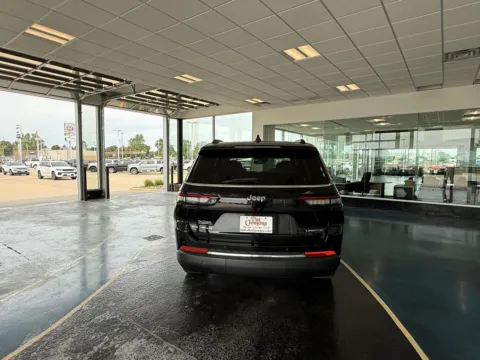 More photos of 2021 Jeep Grand Cherokee L Limited at Pat Clemons Inc., IA