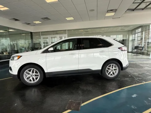 Photos of 2024 Ford Edge SEL for sale in Boone, IA at Pat Clemons Inc.