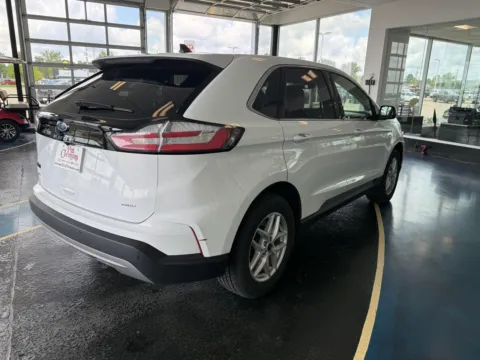 More photos of 2024 Ford Edge SEL at Pat Clemons Inc., IA