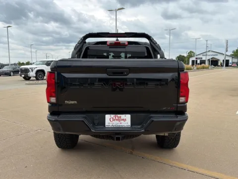 More photos of 2024 Chevrolet Colorado 4WD ZR2 at Pat Clemons Inc., IA