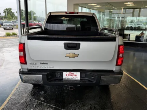 More photos of 2010 Chevrolet Silverado 1500 LS at Pat Clemons Inc., IA