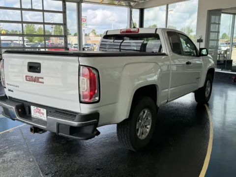 More photos of 2018 GMC CANYON at Pat Clemons Inc., IA
