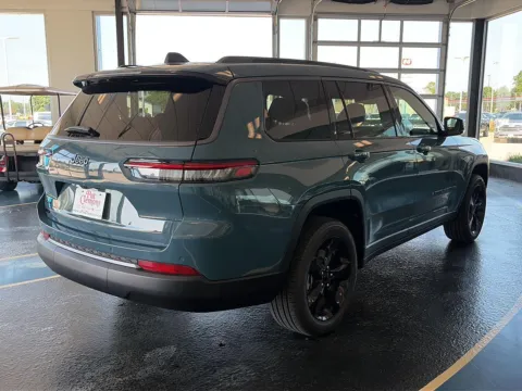 More photos of 2026 Jeep Grand Cherokee L Limited at Pat Clemons Inc., IA