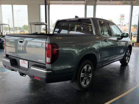 More photos of 2019 Honda Ridgeline RTL at Pat Clemons Inc., IA