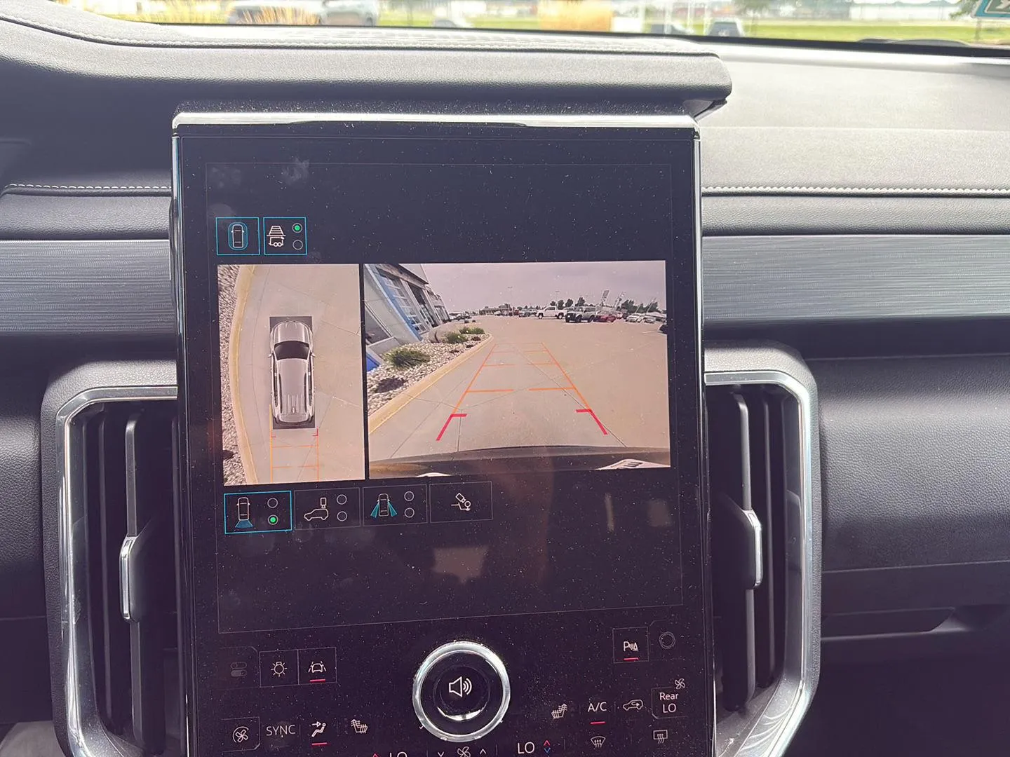 2025 GMC Acadia Elevation - Photo 14