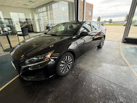 Black 2025 Nissan Altima SV for sale in Boone, IA