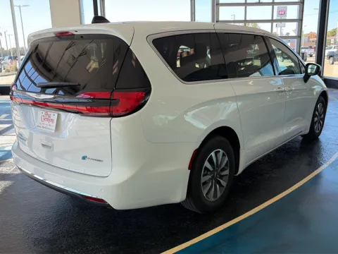 More photos of 2023 Chrysler Pacifica Hybrid Touring L at Pat Clemons Inc., IA