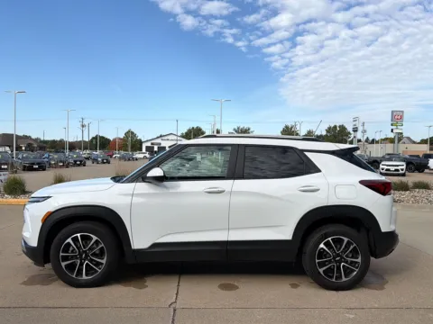 Photos of 2025 Chevrolet Trailblazer LT for sale in Boone, IA at Pat Clemons Inc.