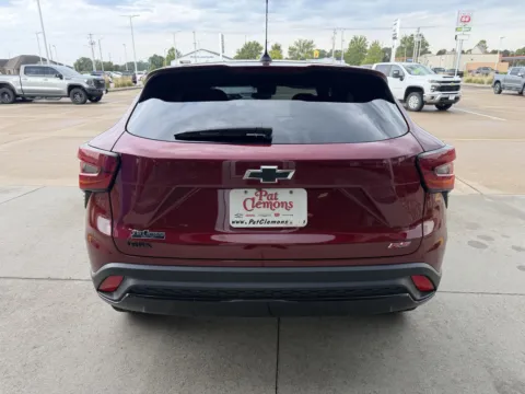 More photos of 2024 Chevrolet Trax 1RS at Pat Clemons Inc., IA