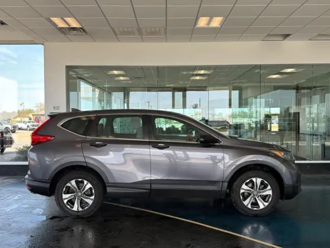 More photos of 2017 Honda CR-V LX at Pat Clemons Inc., IA