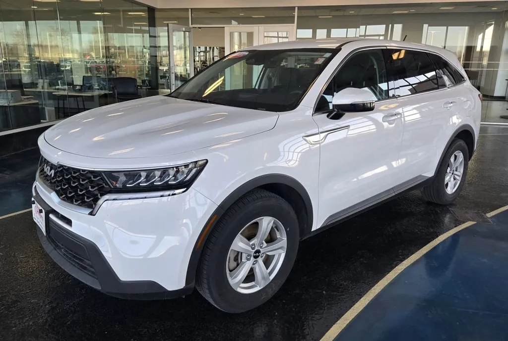 2023 Kia Sorento LX for sale in Boone, IA