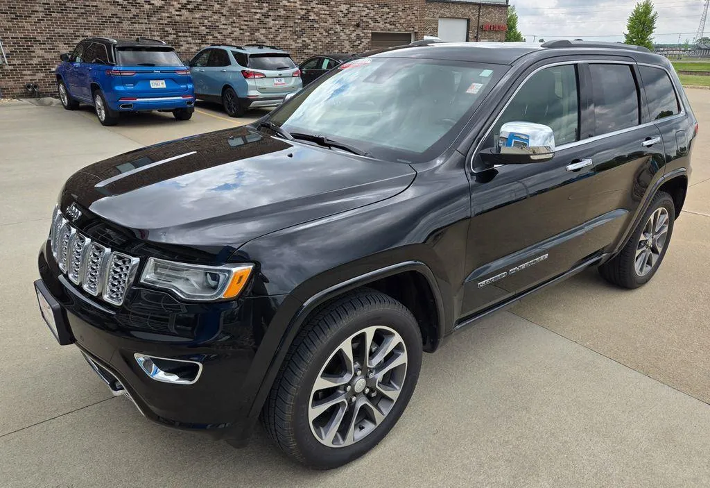 Black 2018 Jeep Grand Cherokee Overland for sale in Boone, IA