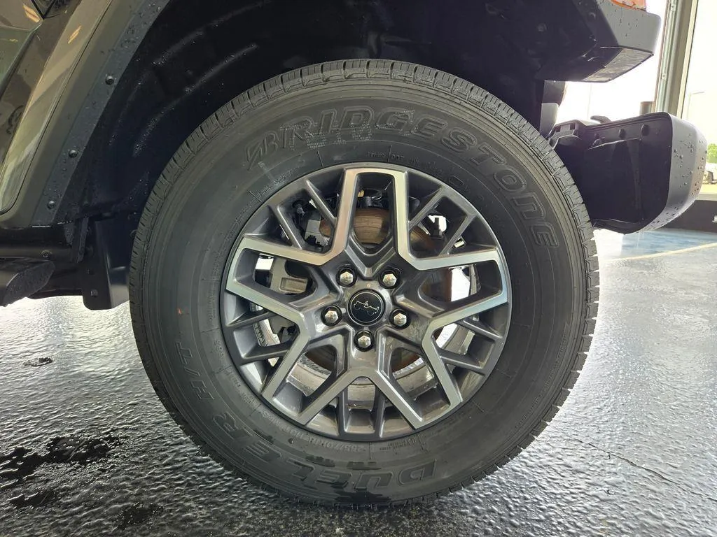 2025 Jeep Wrangler 4-Door Sahara - Photo 36