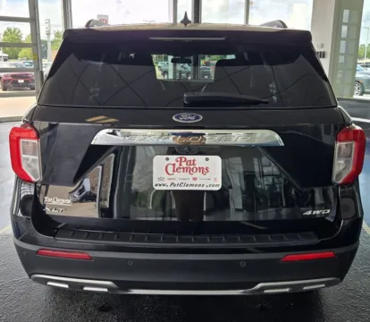 More photos of 2022 Ford Explorer XLT at Pat Clemons Inc., IA