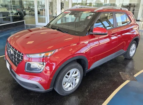 Red 2020 Hyundai Venue SEL for sale in Boone, IA
