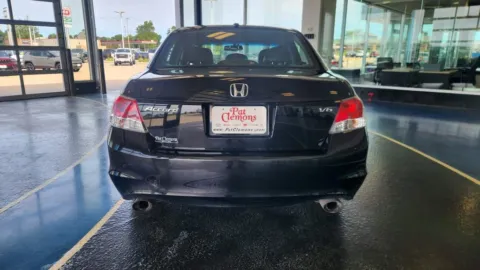 More photos of 2010 Honda Accord Sdn EX-L at Pat Clemons Inc., IA