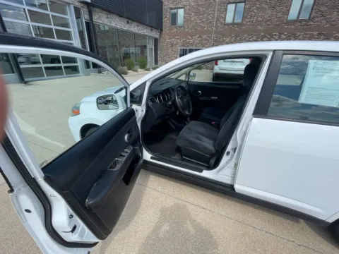 More photos of 2010 Nissan Versa 1.8 S at Pat Clemons Inc., IA