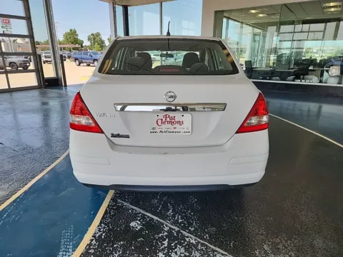 More photos of 2010 Nissan Versa 1.8 S at Pat Clemons Inc., IA
