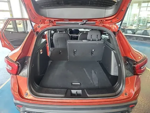 More photos of 2024 Chevrolet Trax 1RS at Pat Clemons Inc., IA