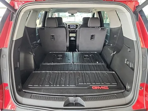 More photos of 2022 GMC Acadia SLE at Pat Clemons Inc., IA